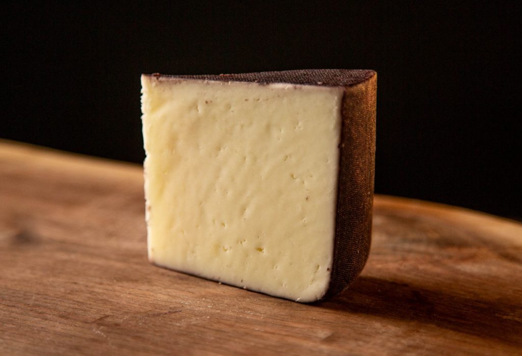 Buffalo on the Vine Gouda